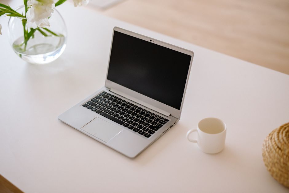 Signature mail prospection : 5 usages freelance 2026